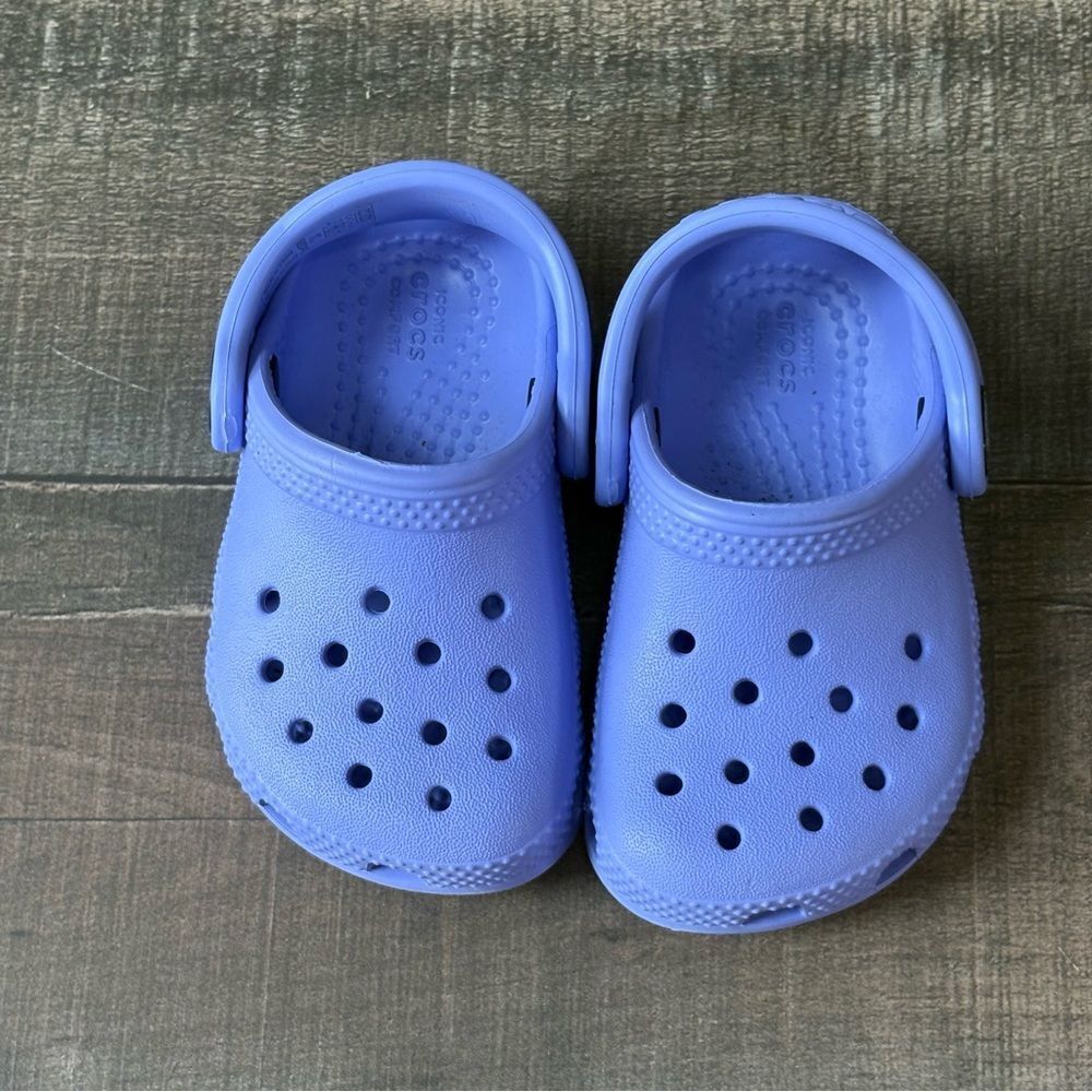 Crocs  - Picture 2 of 6